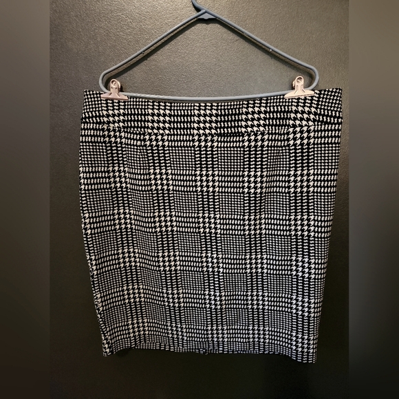 18/20 Lane Bryant Skirt - Picture 1 of 6